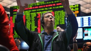 Korekce byly, jsou a budou: Deutsche Bank snižuje výhled pro americké akcie, i tak má ale S&P 500 letos posílit na 2 200 bodů