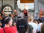 Lidé si užili koncert v Prazdroji vzpomínající na plzeňská léta festivalu Porta