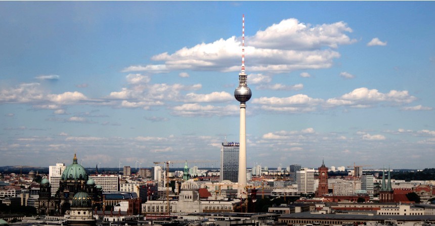 Das politische Zentrum hat die deutschen Wahlen gewonnen, was für die tschechische Wirtschaft günstig ist.  Grüner Triumph in Berlin, wahrscheinlich eine Premiere für einen großen Immobilienbesitzer dort